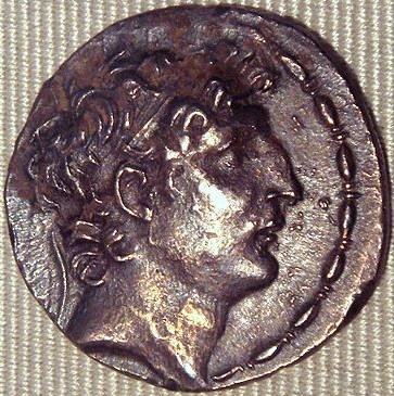 Antiochus VIII Grypos Seleucid King reigned 125-96 BCE tetradrachm Cabinet des Medailles Photo PHGCOM 2007
